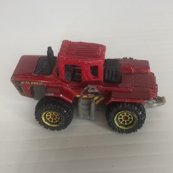 2016 Matchbox Acre Maker 1:64 scale SF0912-004 - Picture 4 of 9